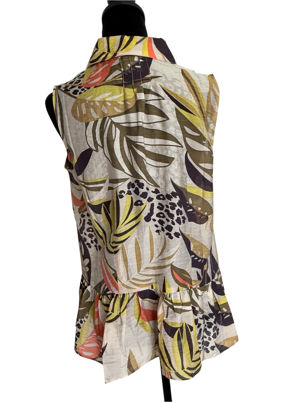 CAbi Bali Tropical Print Shirt - Picture 9 of 14